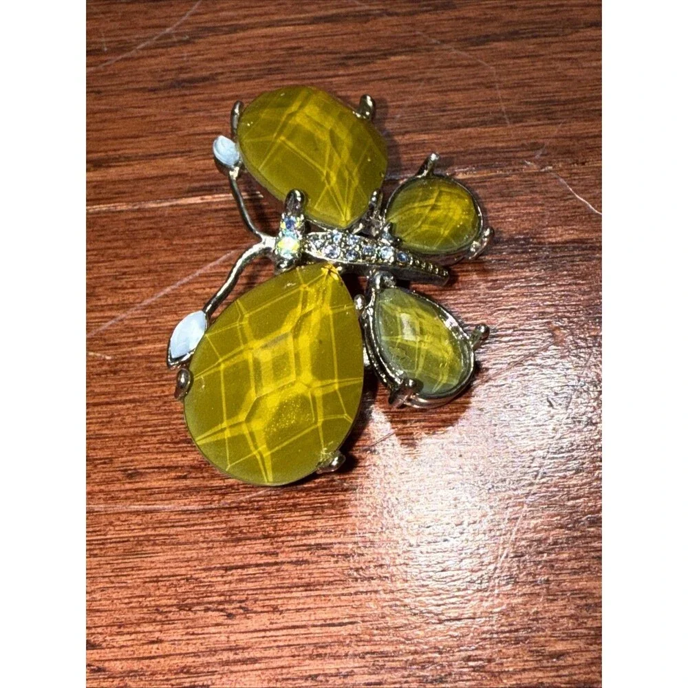 Unbranded vintage amber